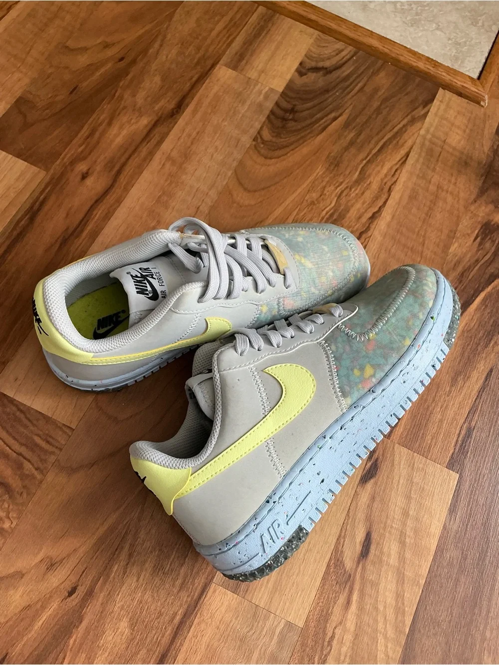 Nike Kids Air Force 1 Low Top Sneakers — White with Yellow & Pastel Confetti
